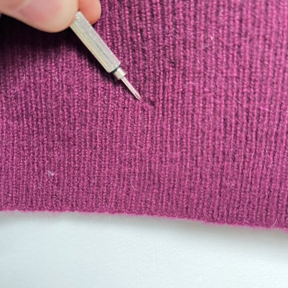 Limited 100% Cashmere Plum Sleeveless Mock Turtleneck Tank Sweater Size Small - Picture 5 of 5